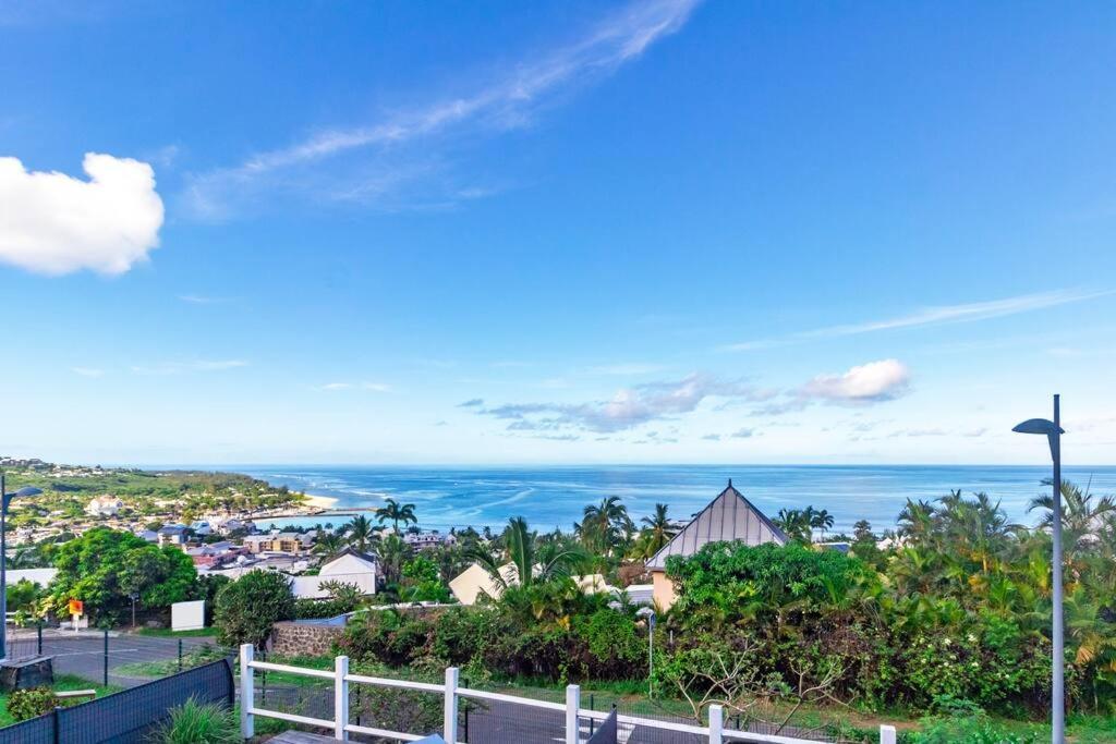 Oceanides - Studio Renove Avec Magnifique Vue Mer - Saint-Gilles-Les-Bains エクステリア 写真